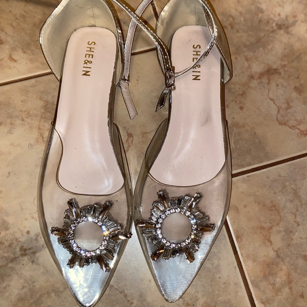 NWOT SHEIN sandals. Size 40.